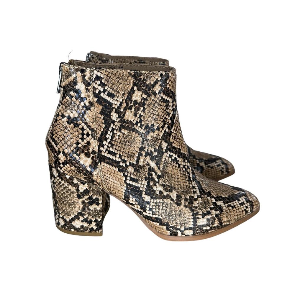 Steve Madden Julianne Snake Embossed Ankle Booties Boots Point Round Toe Size 6